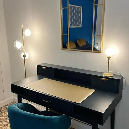 Chic 1 Bedroom - 3 Star Rated * אנטיב