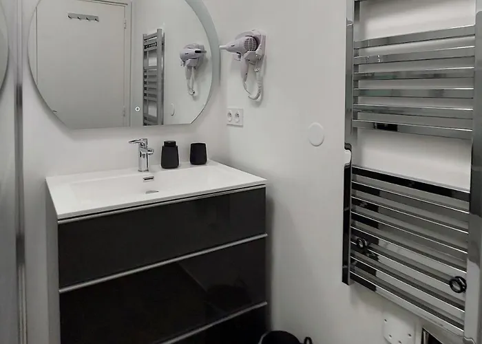 Apartament Chic 1 Bedroom - 3 Star Rated Antibes