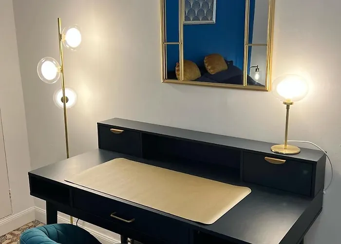Chic 1 Bedroom - 3 Star Rated * Antibes
